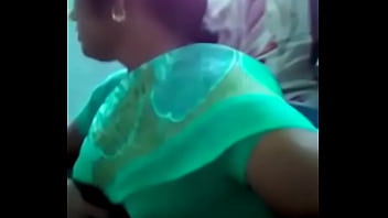 Tamil Beauty’s Ample Bosom