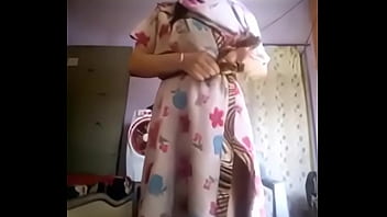 Bare Tamil Beauty’s Private Video
