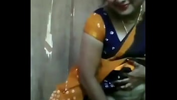 Sizzling Desi Bhabhi