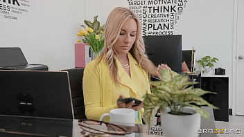Caught In The Act: Office Intern’s Steamy Selfie Session Leads To A Hard Desk Pound From The Boss