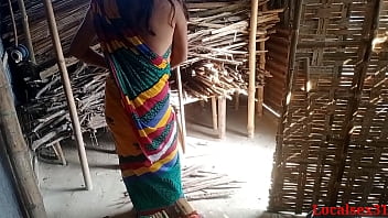 Desi Village Bhabi Gets Pounded Outdoors By Her Lover In Raw Public Sex Scene