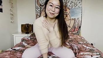 Eager Chinese Babe Gets Wet Filming Her Solo Pleasure Session